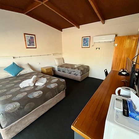 Copper City Motel Кобар Екстериор снимка