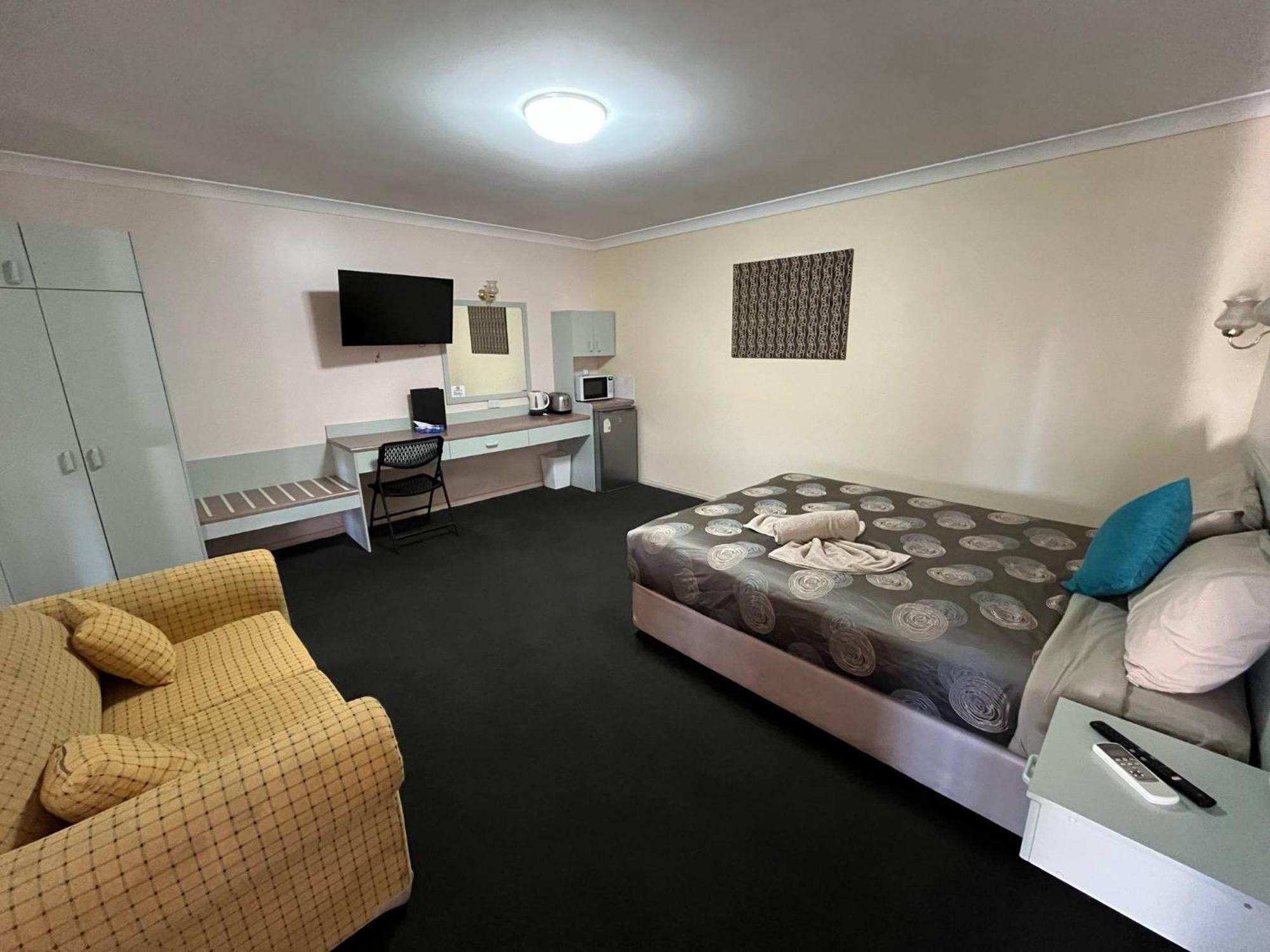 Copper City Motel Кобар Екстериор снимка