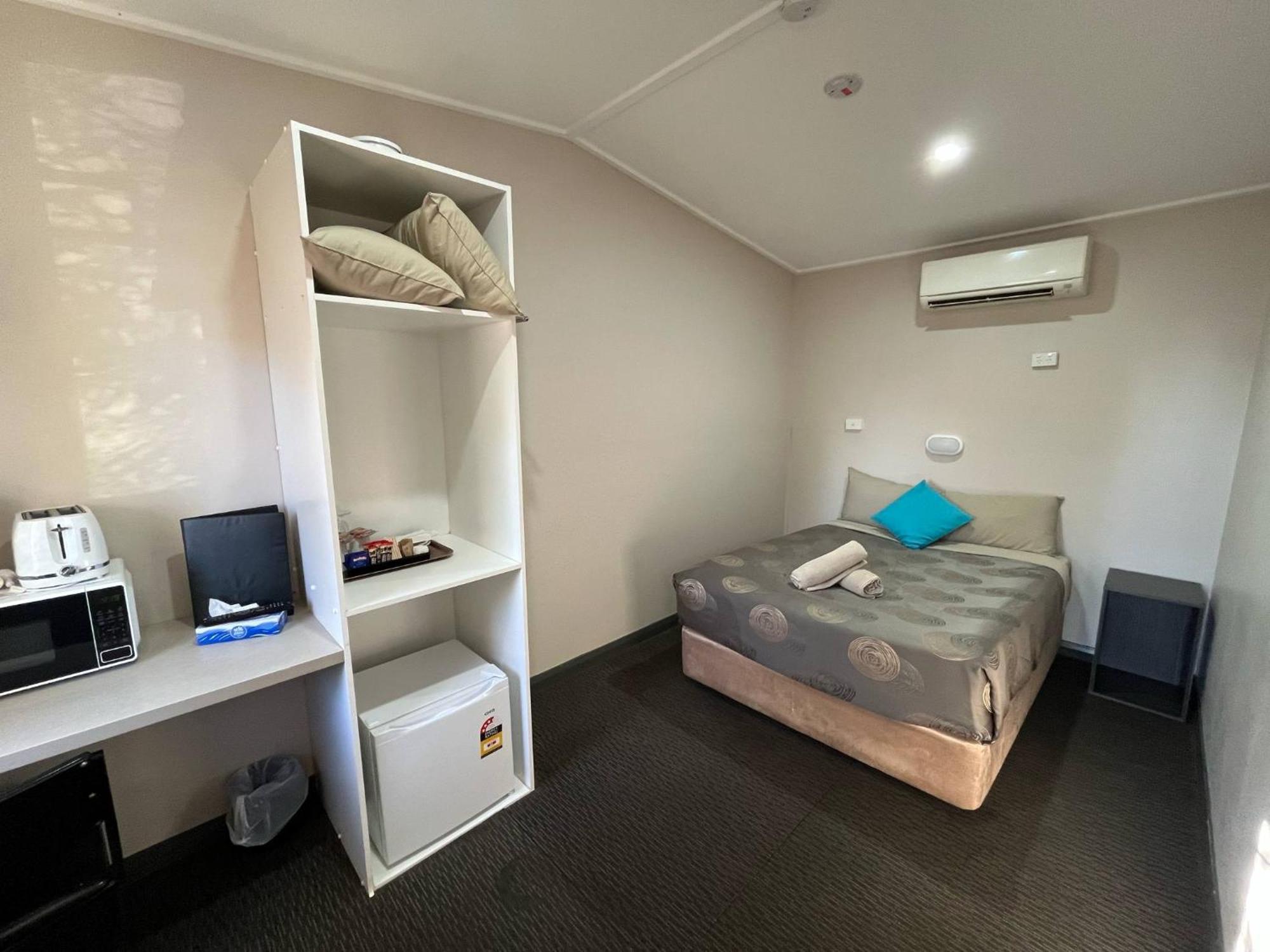 Copper City Motel Кобар Екстериор снимка
