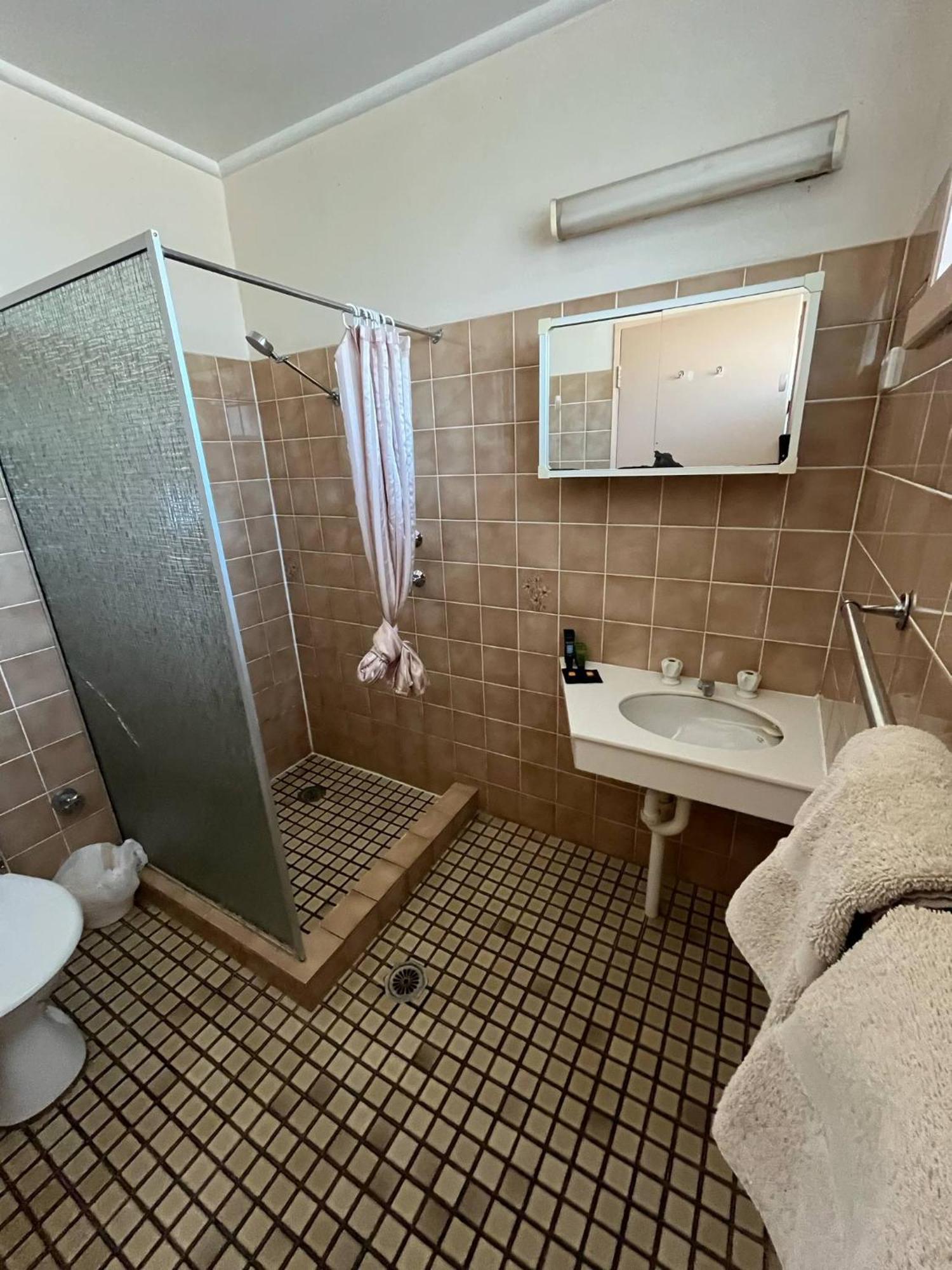 Copper City Motel Кобар Екстериор снимка