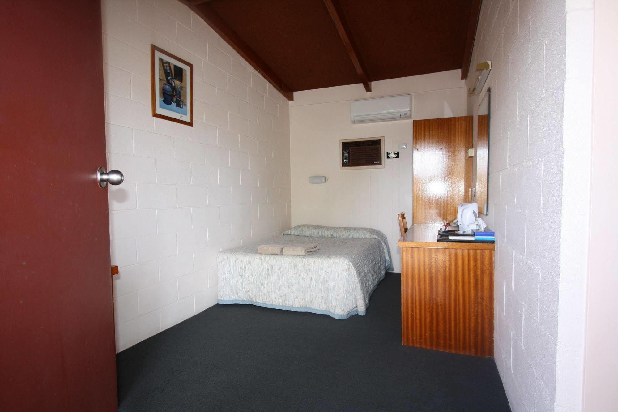 Copper City Motel Кобар Екстериор снимка