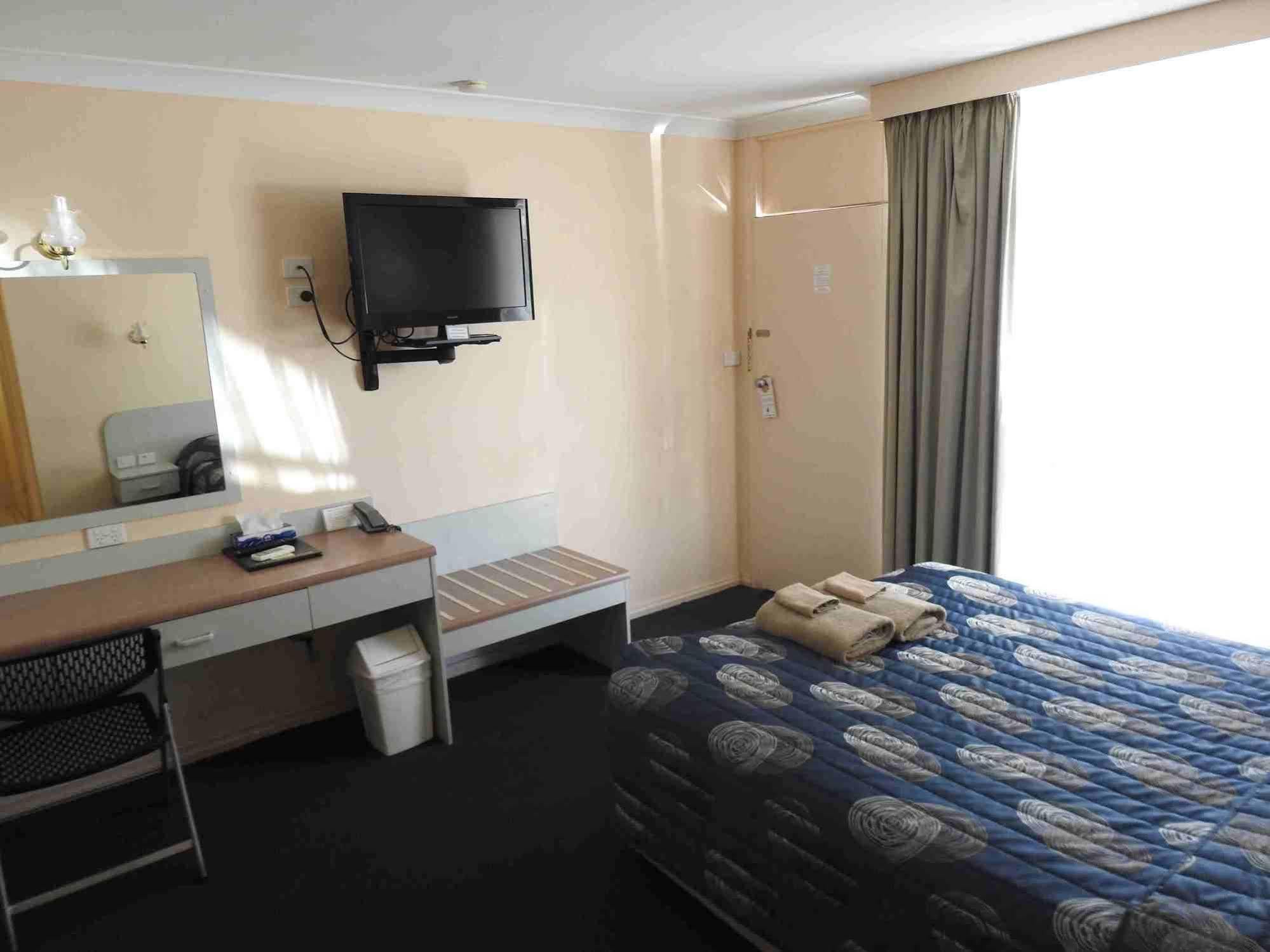 Copper City Motel Кобар Екстериор снимка