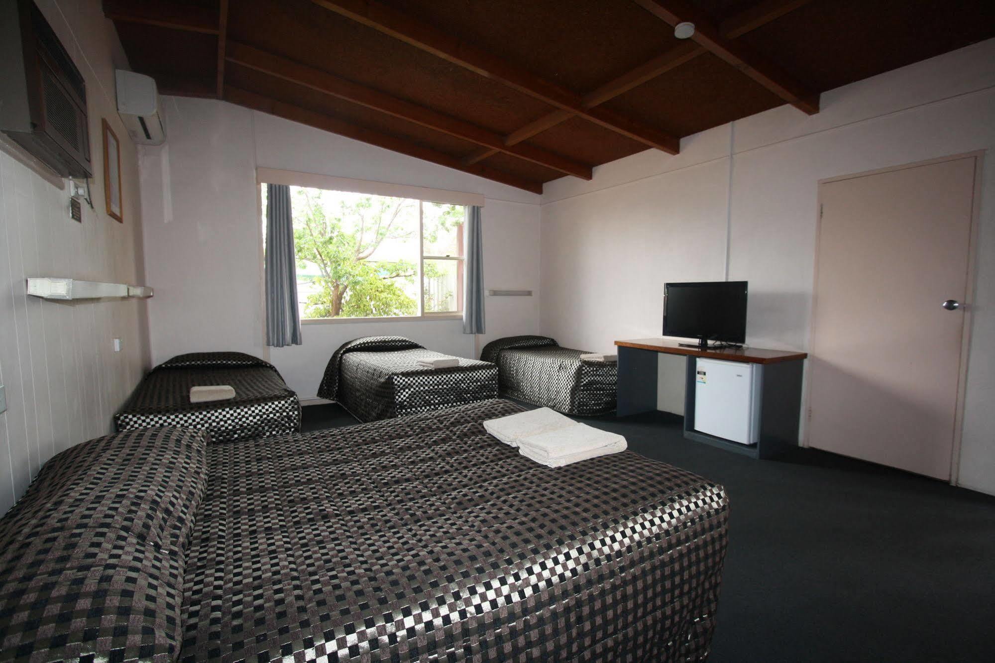 Copper City Motel Кобар Екстериор снимка