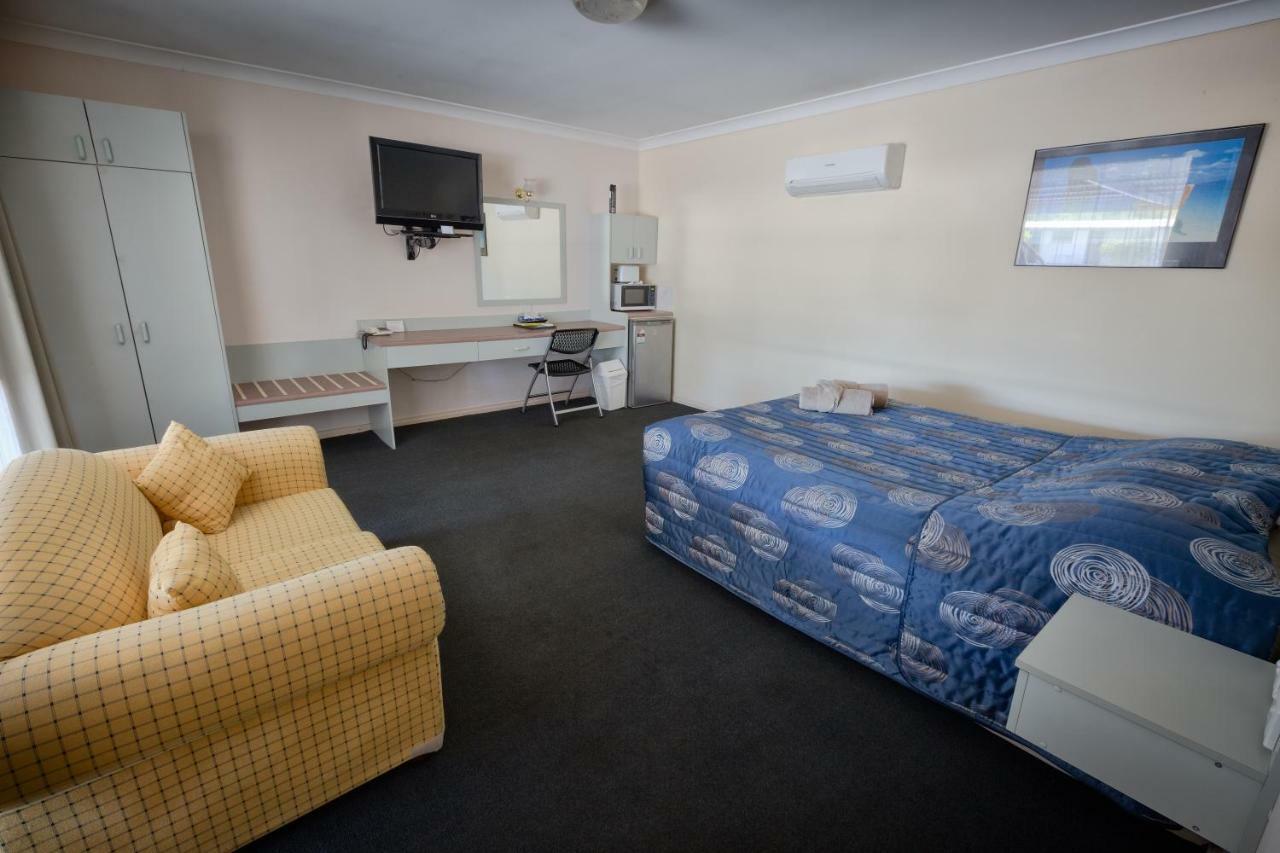 Copper City Motel Кобар Екстериор снимка