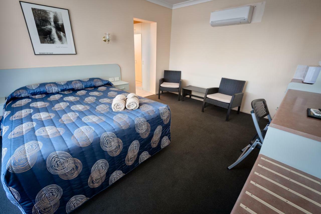 Copper City Motel Кобар Екстериор снимка