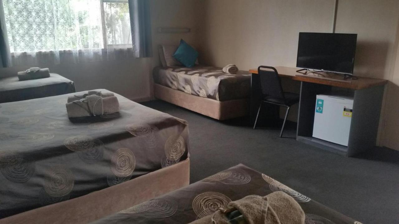 Copper City Motel Кобар Екстериор снимка