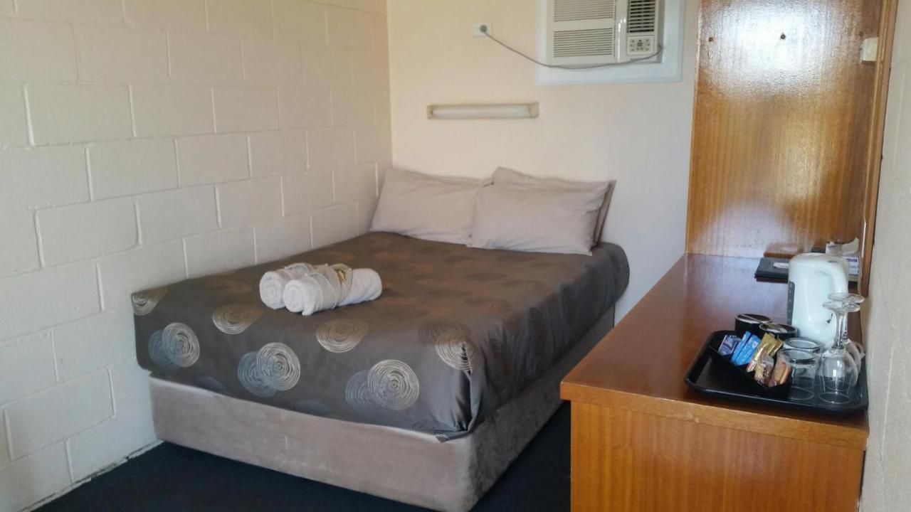 Copper City Motel Кобар Екстериор снимка
