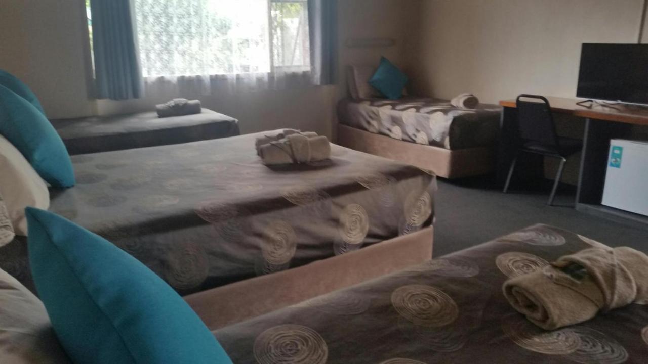Copper City Motel Кобар Екстериор снимка